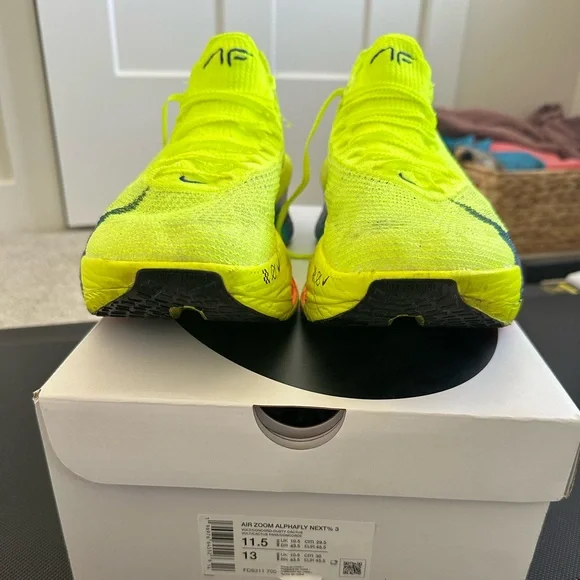 Nike Alphafly 3 - Picture 2 of 3